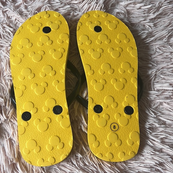Women’s Disney Flip Flips size 8 - Picture 2 of 2